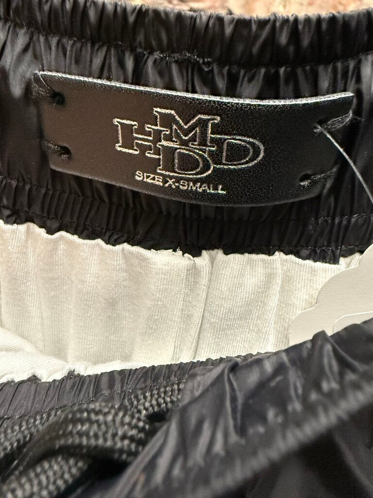 HMDD sweats sz. XS