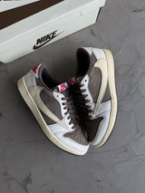 Travis Scott x Jordan 1 Reverse Mocha sz. 7.5