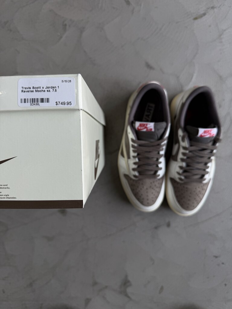 Travis Scott x Jordan 1 Reverse Mocha sz. 7.5