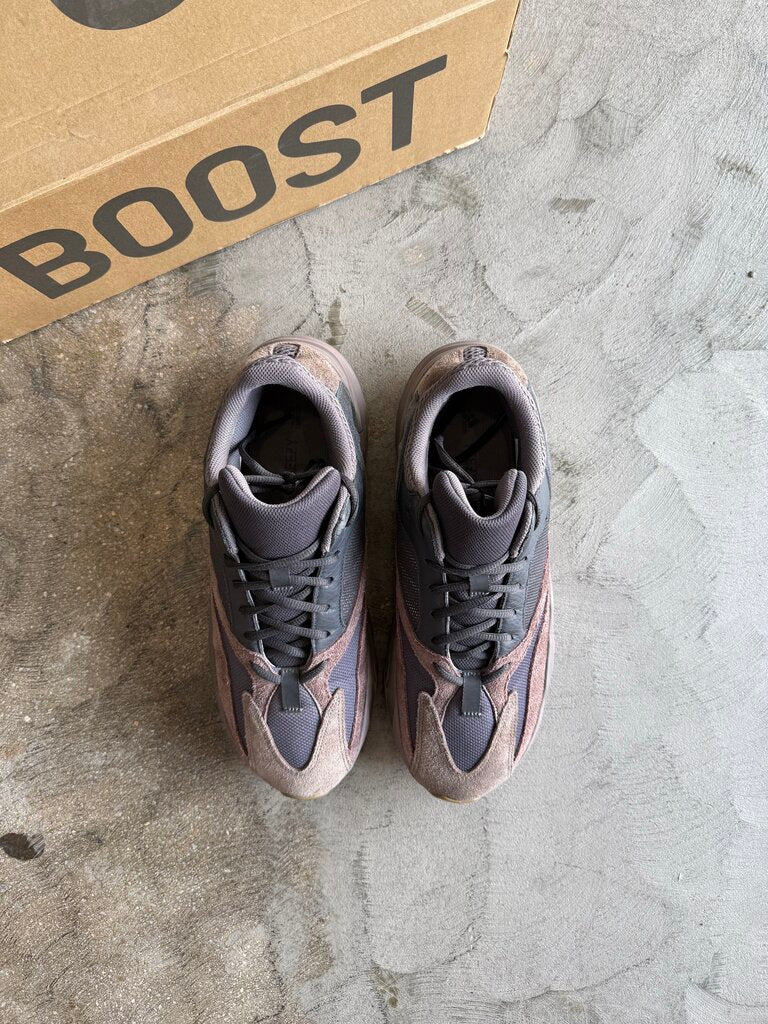 Yeezy 700 Mauve sz. 13