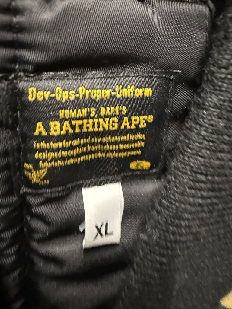 Bape 1st Camo Half MA-1 sz. XL