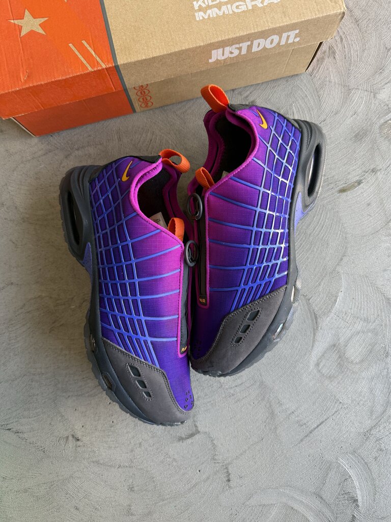 Nike Air Max Sunder SP Kids of Immigrants sz. 9.5