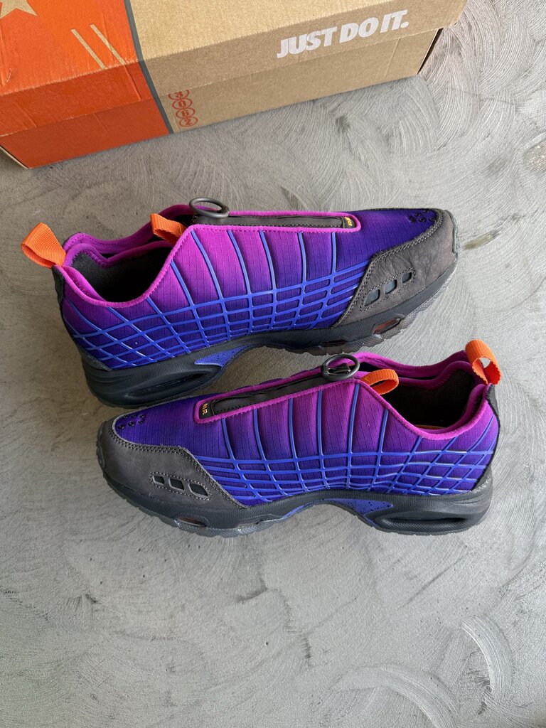Nike Air Max Sunder SP Kids of Immigrants sz. 9.5