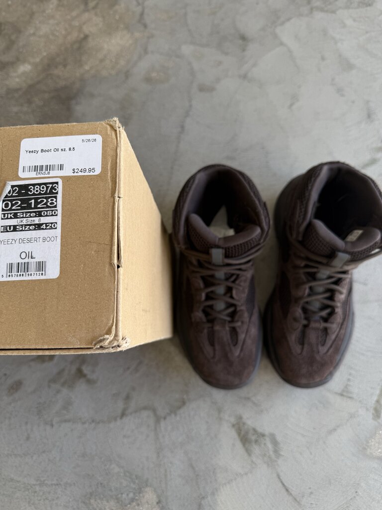Yeezy Boot Oil sz. 8.5