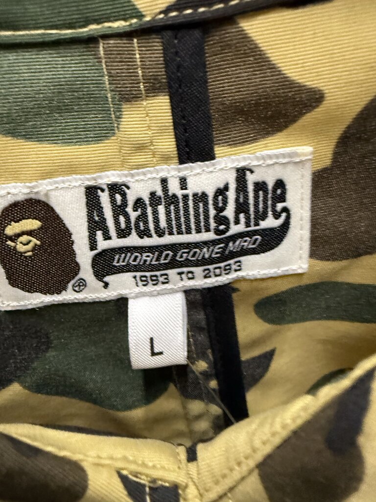 A Bathing Ape Camo Jacket sz. L