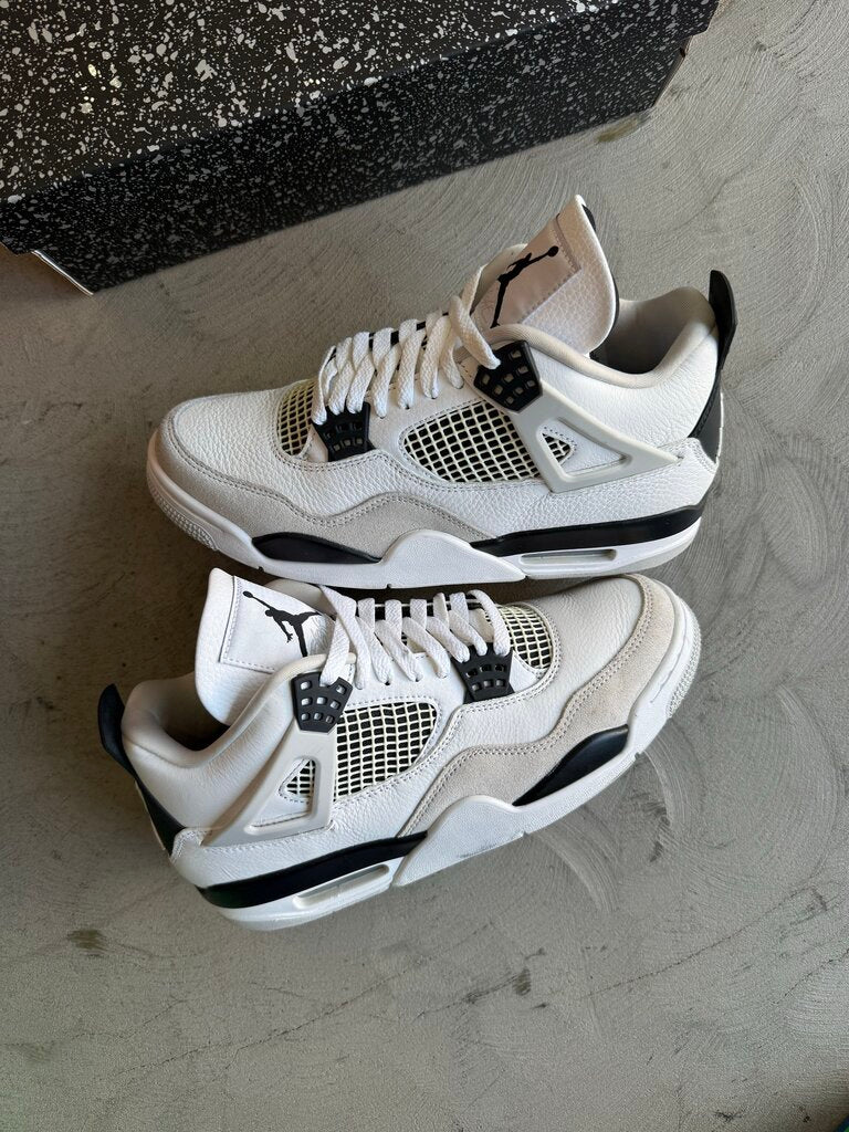Jordan 4 Military Black sz. 8