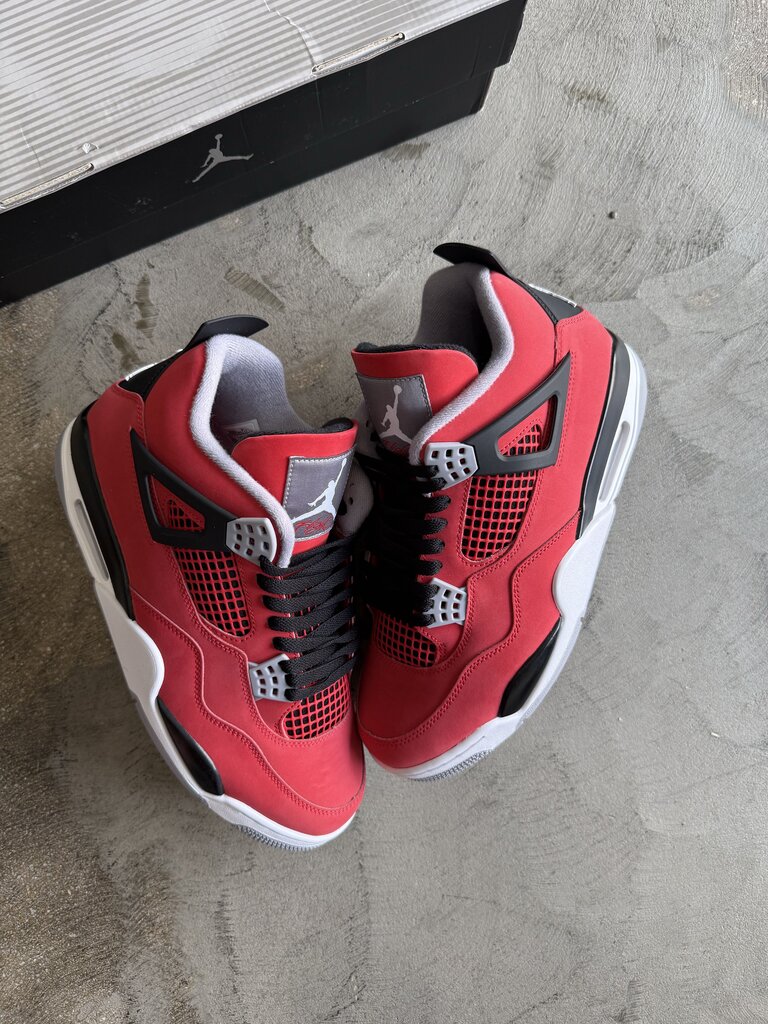 Jordan 4 Toro sz. 13