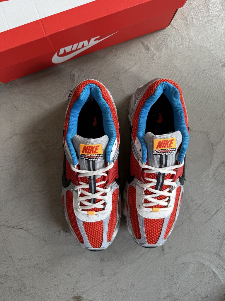 Nike Vomero Gundam sz. 9.5