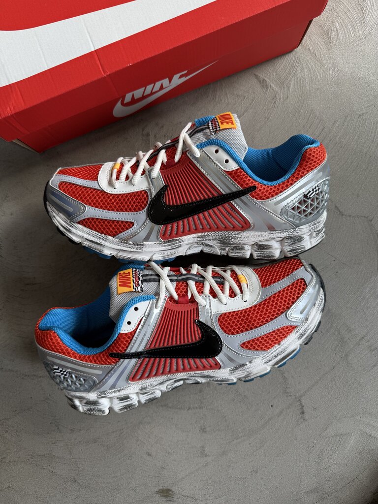 Nike Vomero Gundam sz. 9.5
