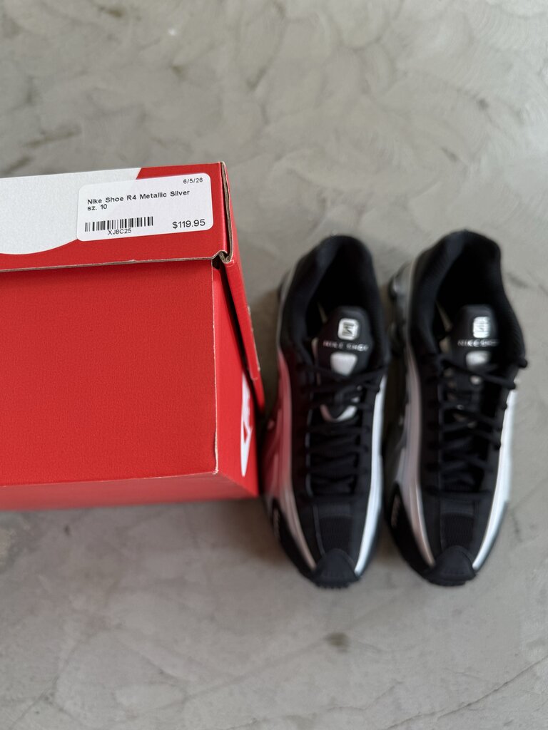 Nike Shoe R4 Metallic Silver sz. 10