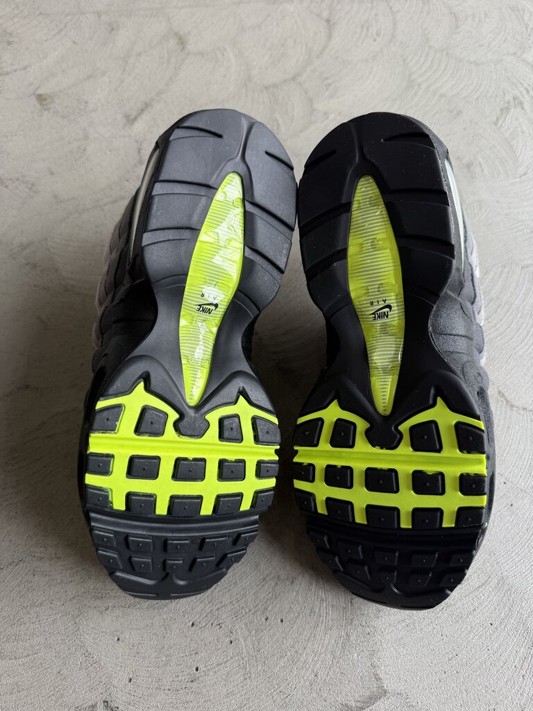 Nike AirMax 95 Neon Big Bubble Sz. 6Y
