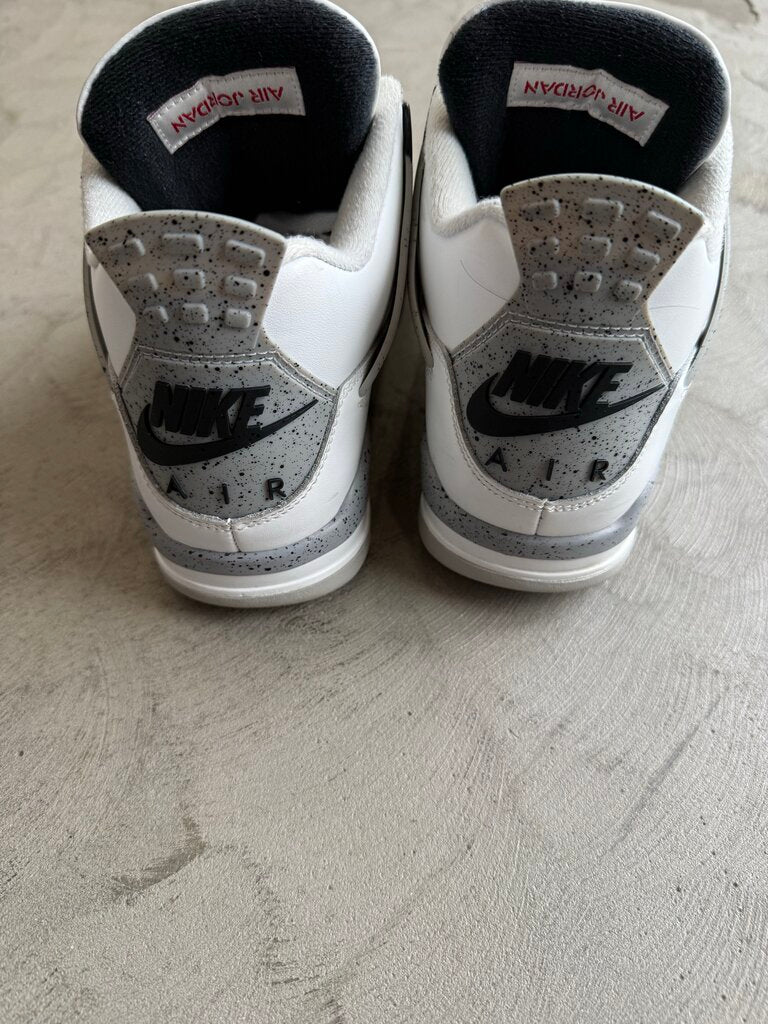 Jordan 4 White Cement Sz. 9