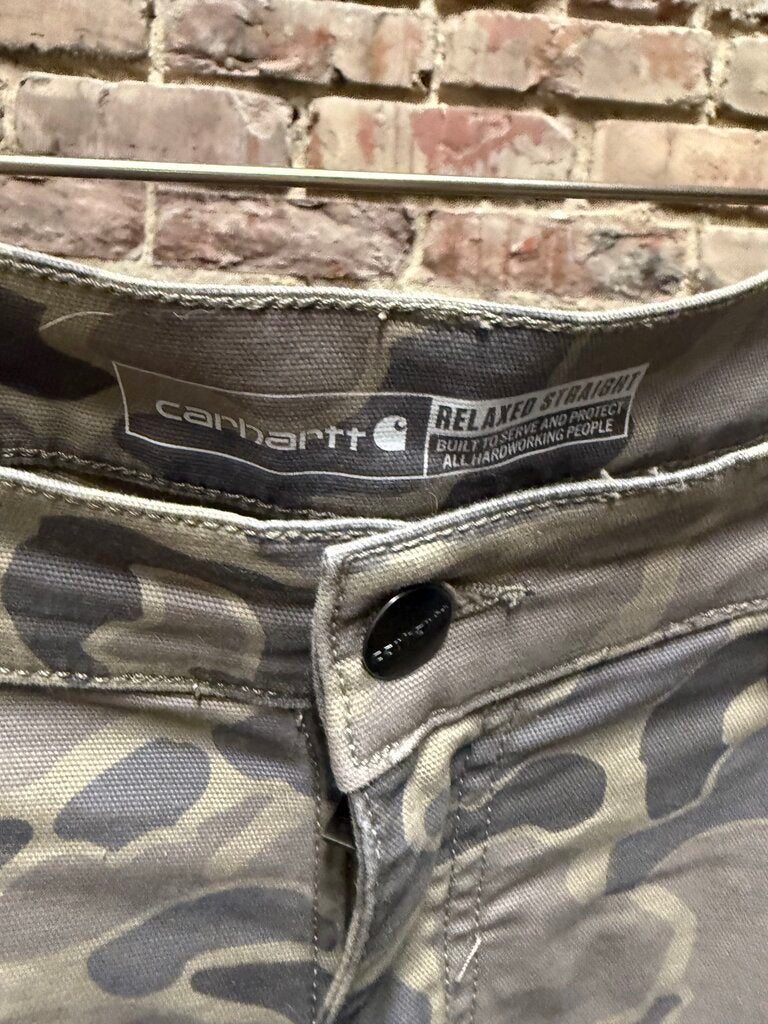 Vintage Carhartt WIP Camo Pants Sz. 38