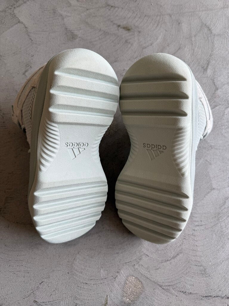 Yzy DSRT Boot Salt Sz. 7
