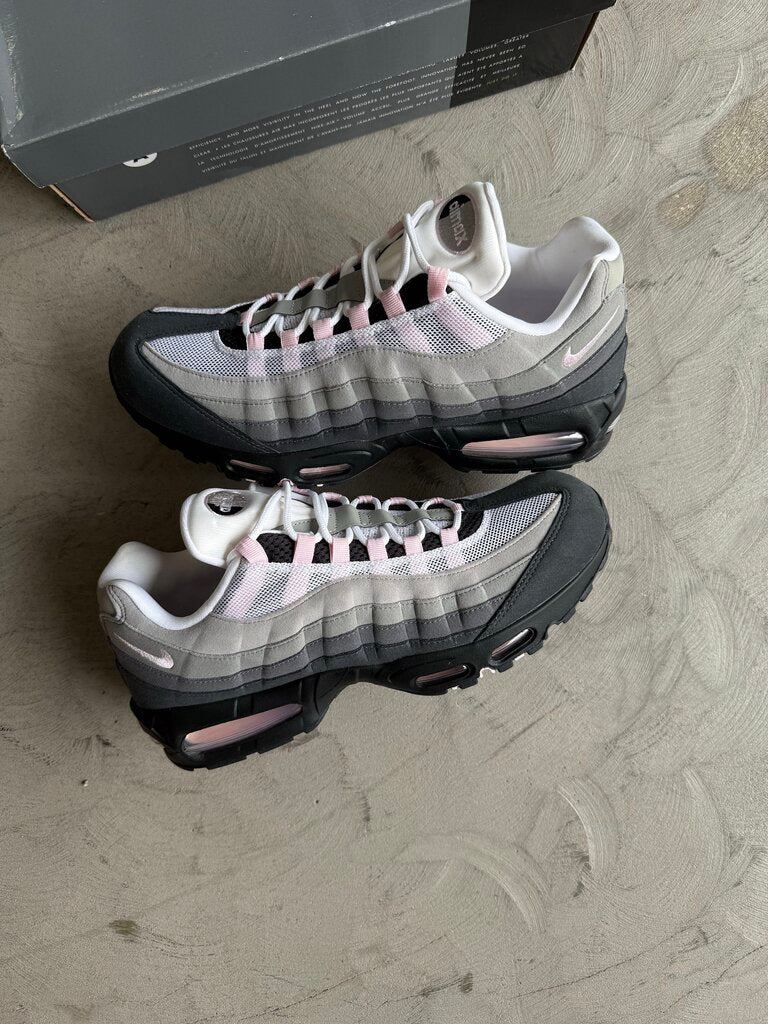 Nike AirMax 95 Pink Foam Sz. 12.5M