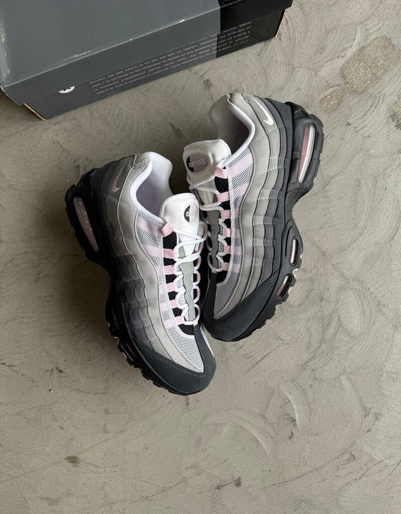 Nike AirMax 95 Pink Foam Sz. 12.5M
