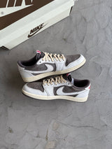 Travis Scott x Jordan 1 Reverse Mocha sz. 10.5