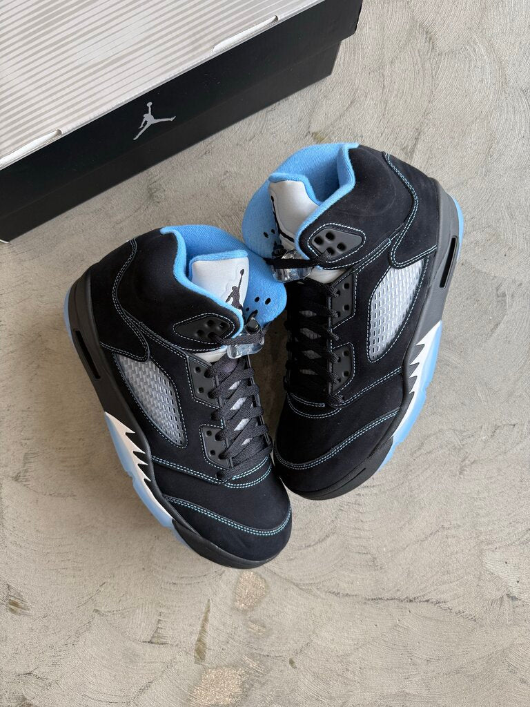 Jordan 5 Black University Blue sz. 10