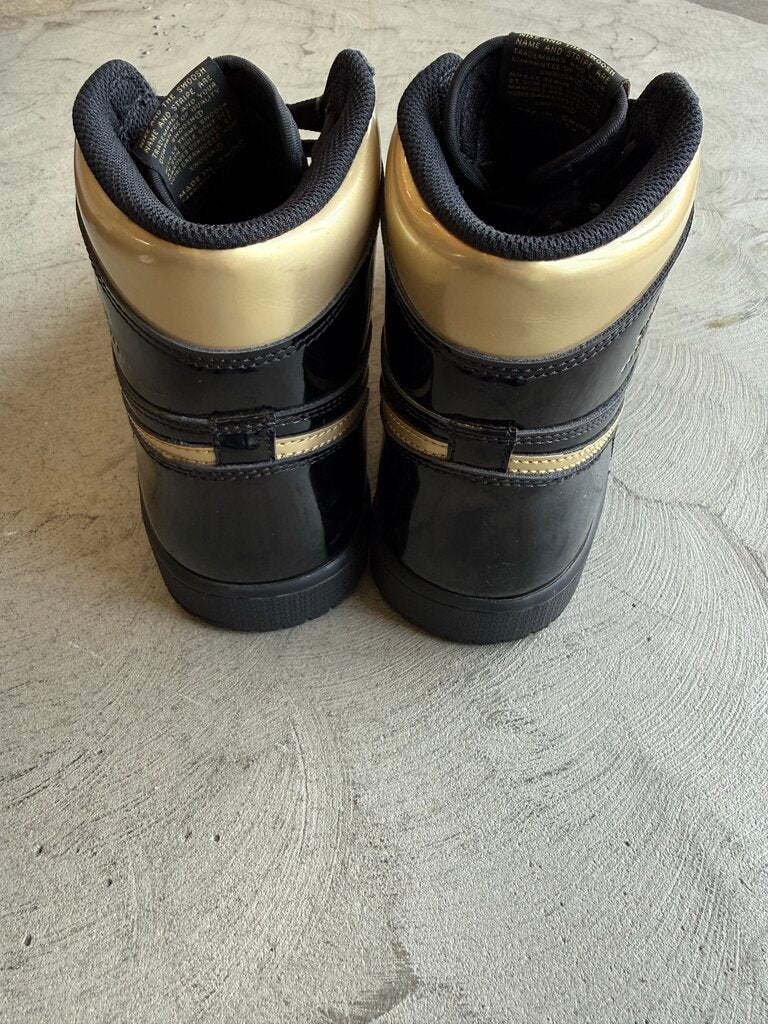 Jordan 1 High Black Metallic Gold sz. 11