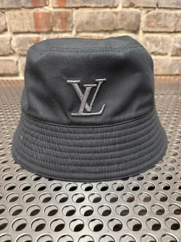 Louis Vuitton Bucket Blk
