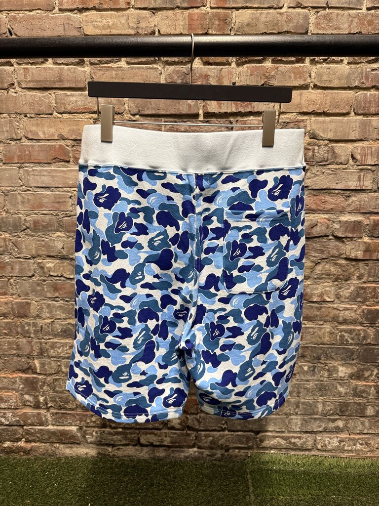 A Bathing Ape Sweatshorts sz. XL
