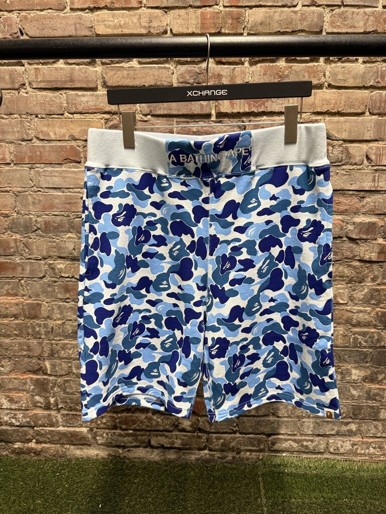 A Bathing Ape Sweatshorts sz. XL