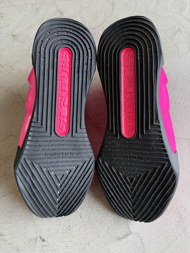 Nike GT Future Hyper Pink sz. 11.5