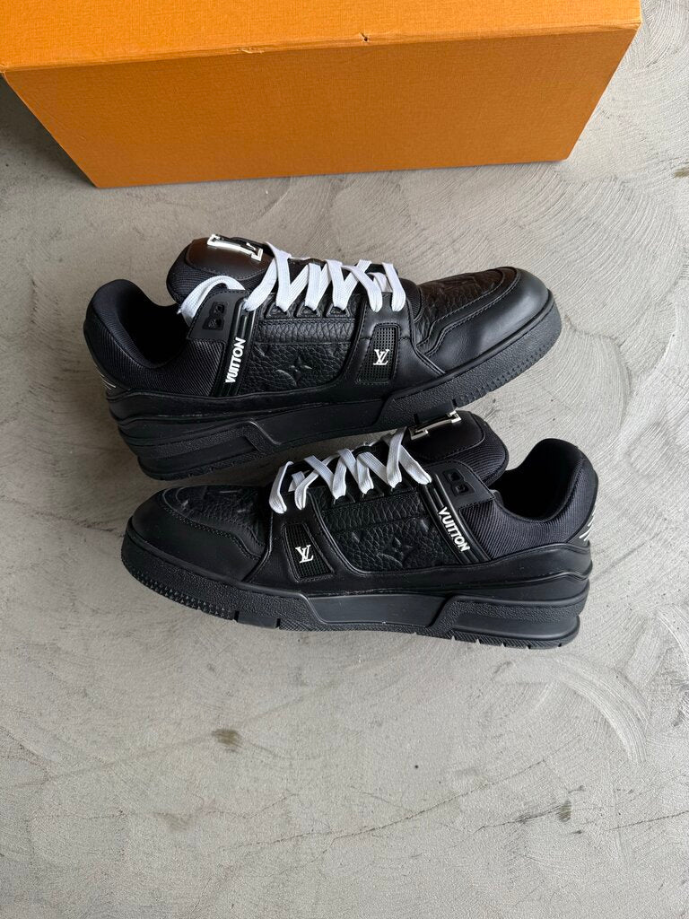 Louis Vuitton Trainer Blk sz. 8.5