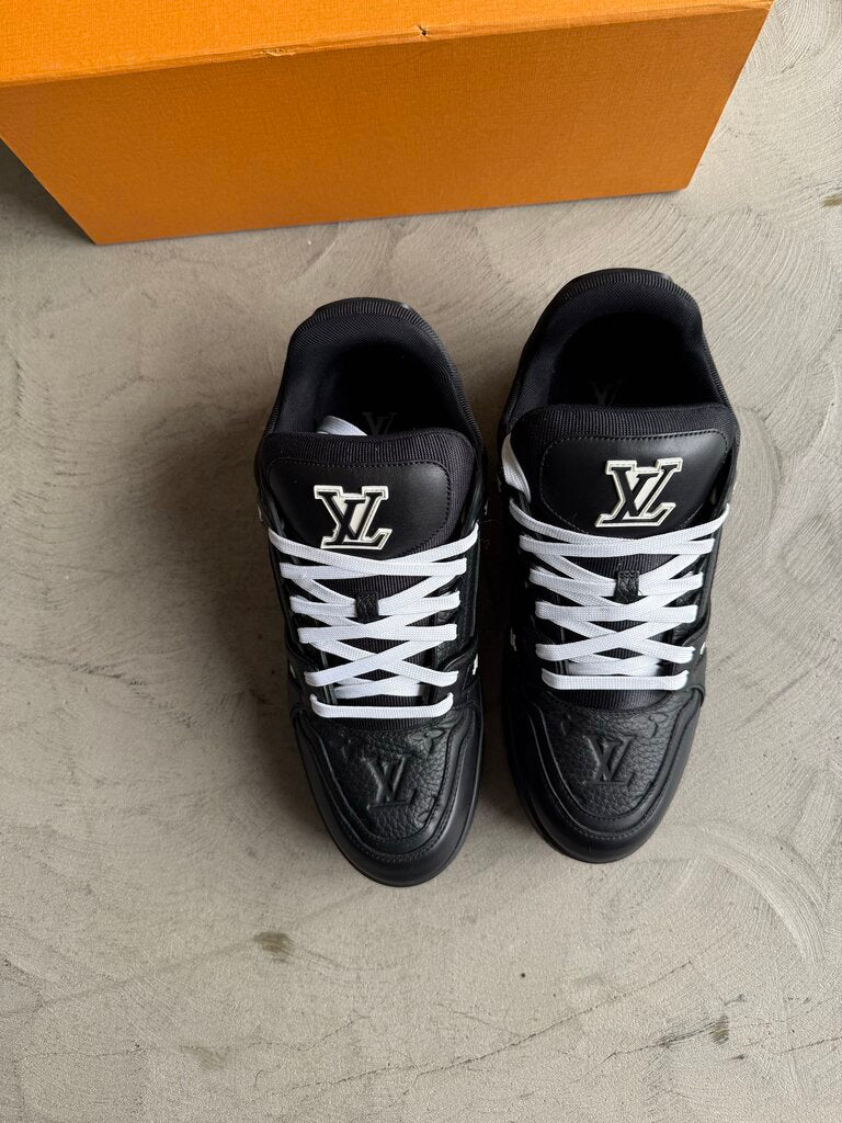 Louis Vuitton Trainer Blk sz. 8.5