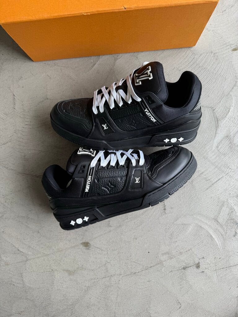 Louis Vuitton Trainer Blk sz. 8.5