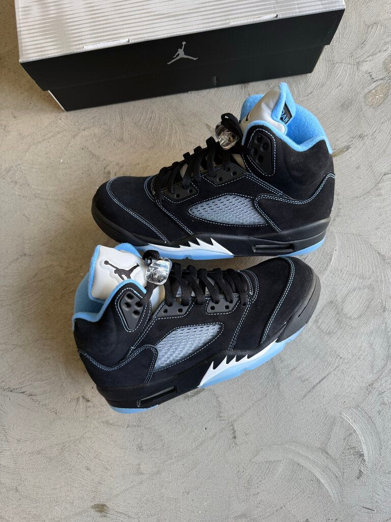 Jordan 5 Black University Blue sz. 8