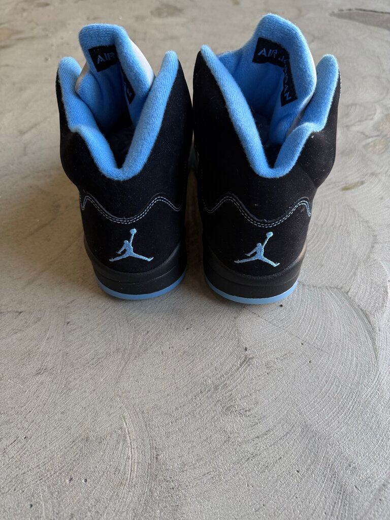 Jordan 5 Black University Blue sz. 8