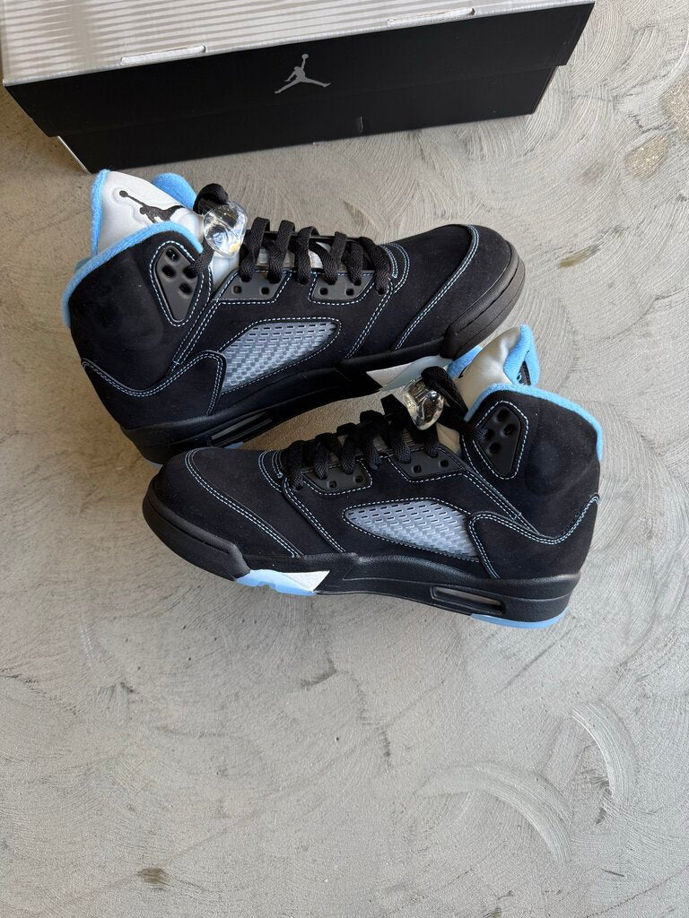 Jordan 5 Black University Blue sz. 8