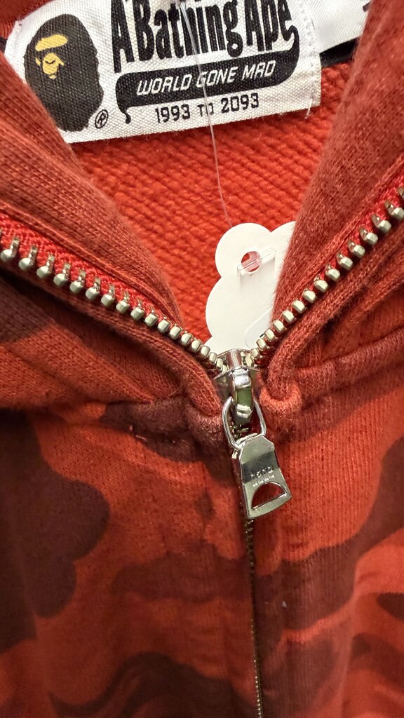 Bape Shark Camo Full Zip-Up Red sz. M