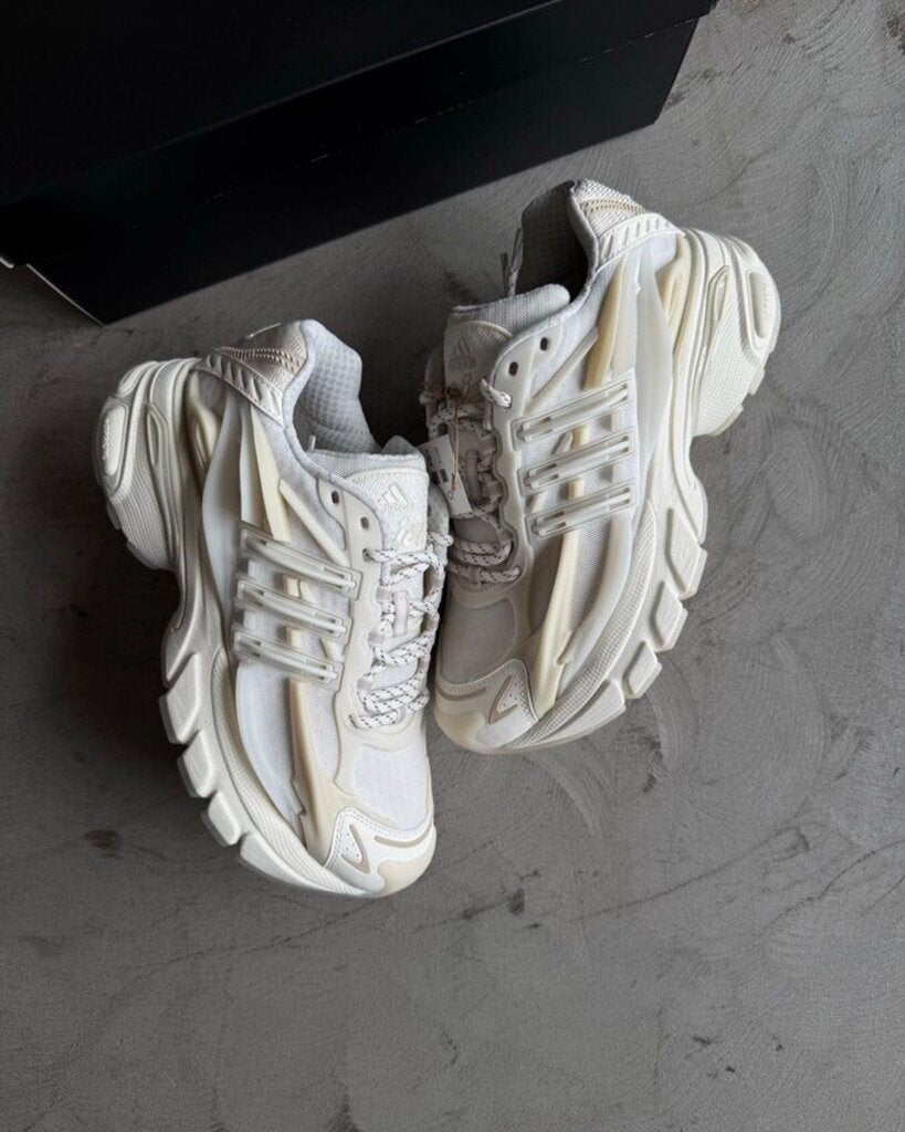 PW x Jellyfish Triple White sz. 8.5