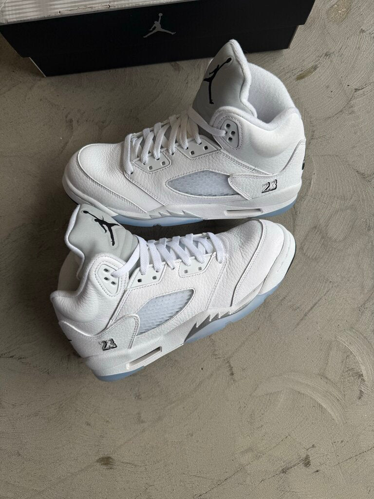 Jordan 5 White Metallic sz. 7Y