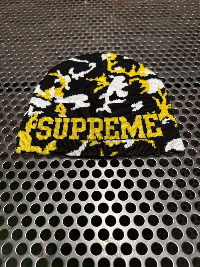 Supreme Reversible Camo Beanie Black