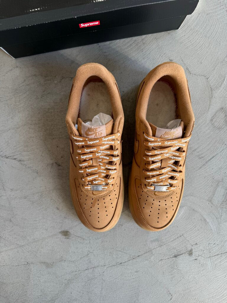 Supreme x Nike AF1 Low Wheat sz. 8.5 (NI)