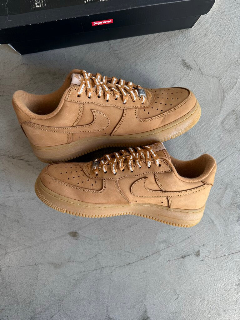 Supreme x Nike AF1 Low Wheat sz. 8.5 (NI)