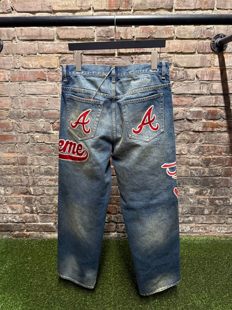 Mitchell & Ness x Supreme Atlanta Braves Loose Fit Denim sz. 30