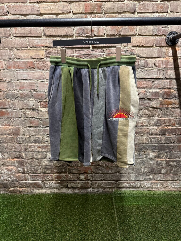 GV Gallery Raspberry Hills Bonsai Shorts sz. S