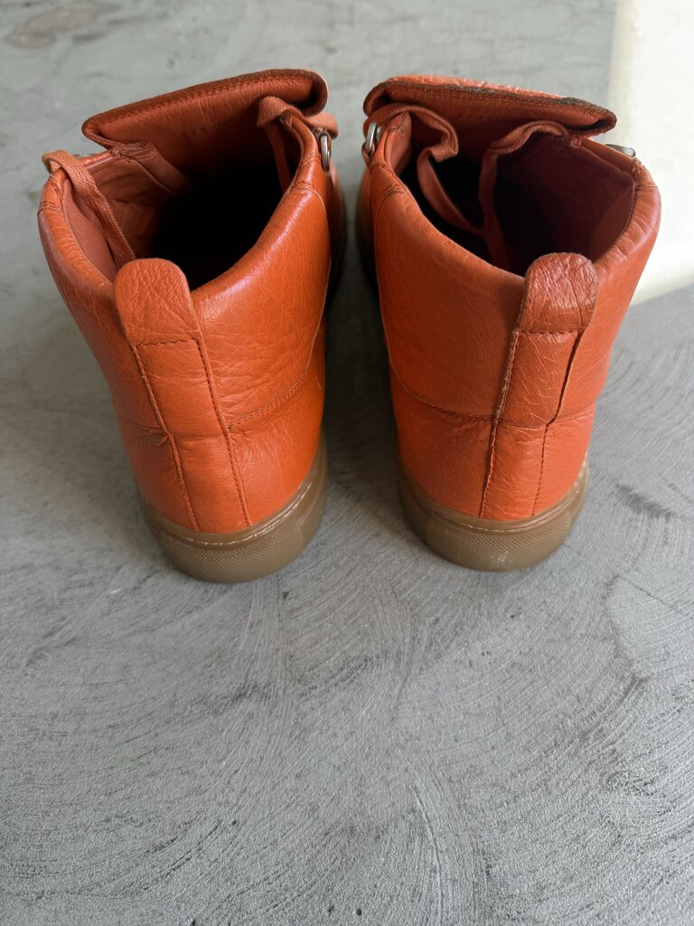 Balenciaga Arena High Orange Leather sz. 45