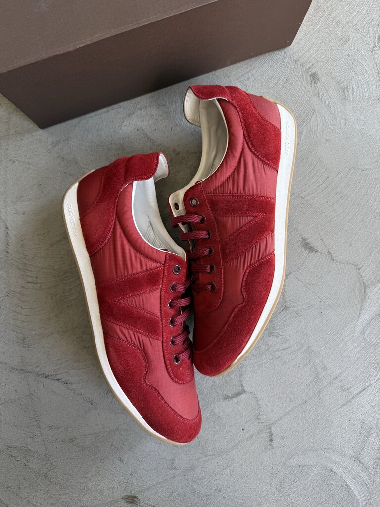 Louis Vuitton Suede Runner Red sz. 45