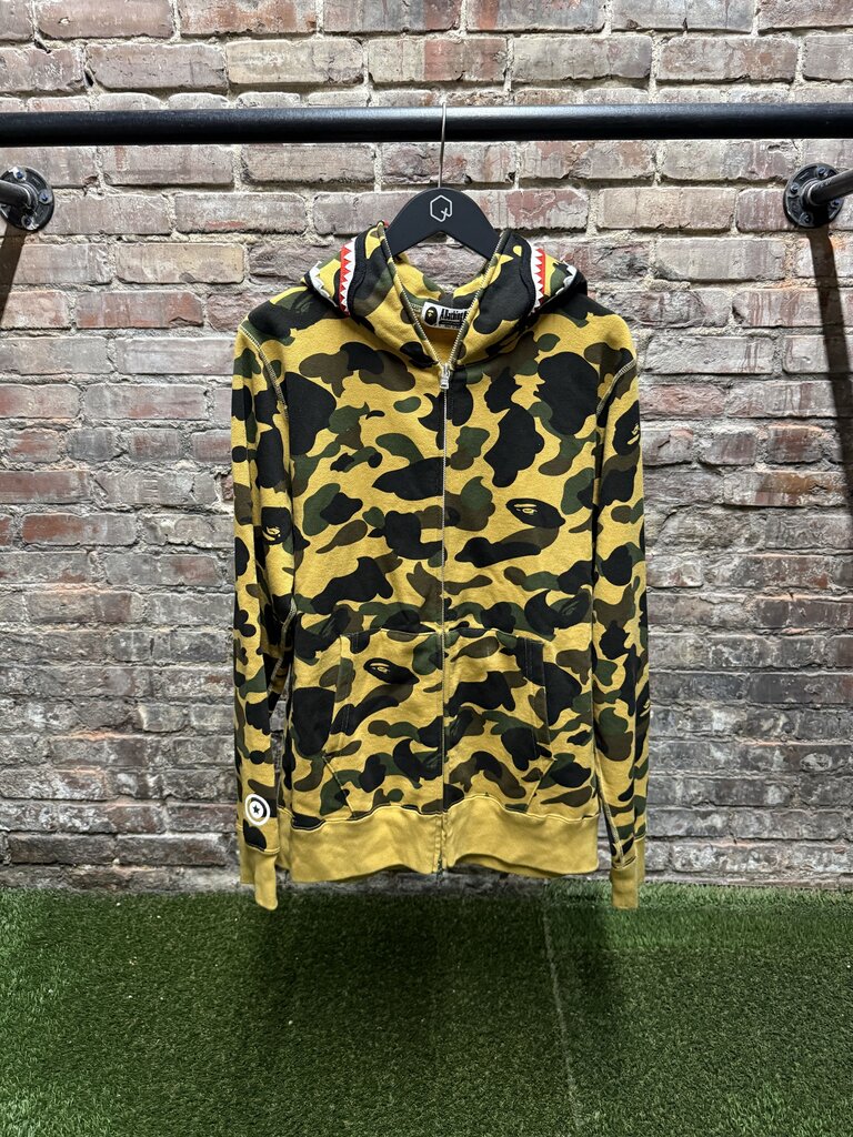 A Bathing Ape Camo Shark Full-Zip Hoodie sz. L