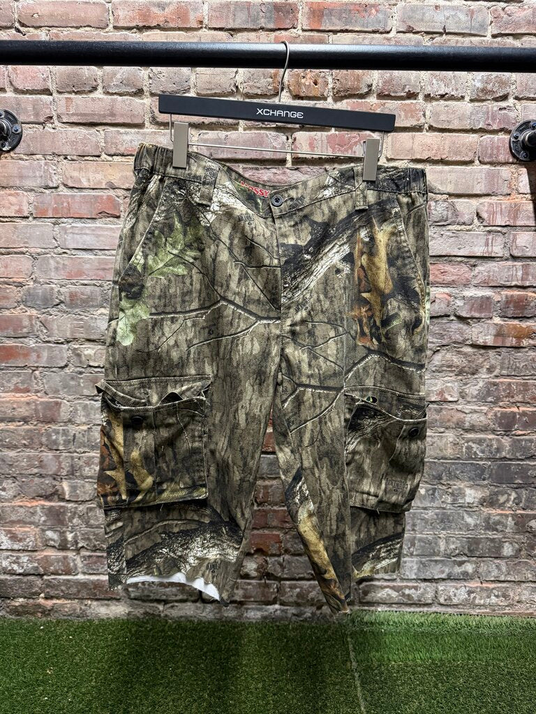 Vintage Camo Cargo Shorts sz. L