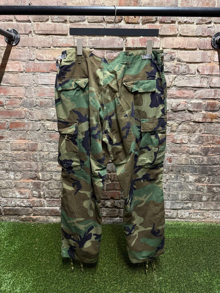 Vintage Cargo Camo Pants sz. 35
