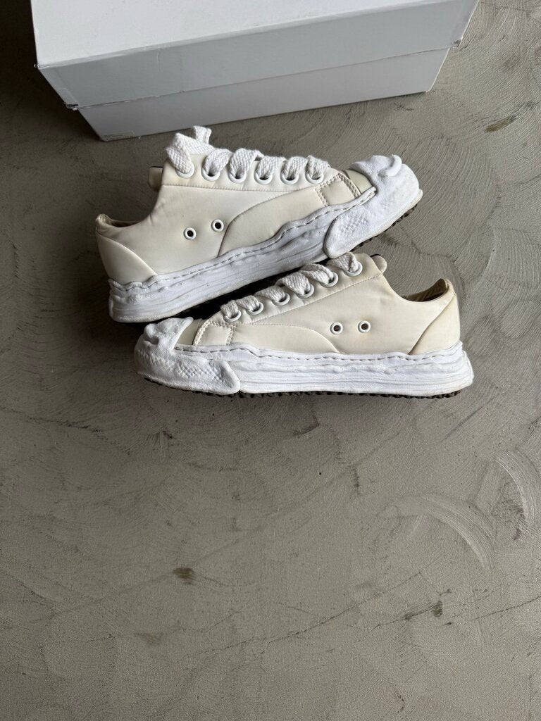 Maison Mihara Nylon Beige sz. 41
