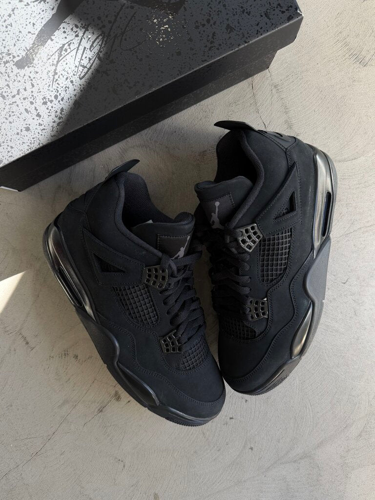 Jordan 4 Black Cat sz. 10.5