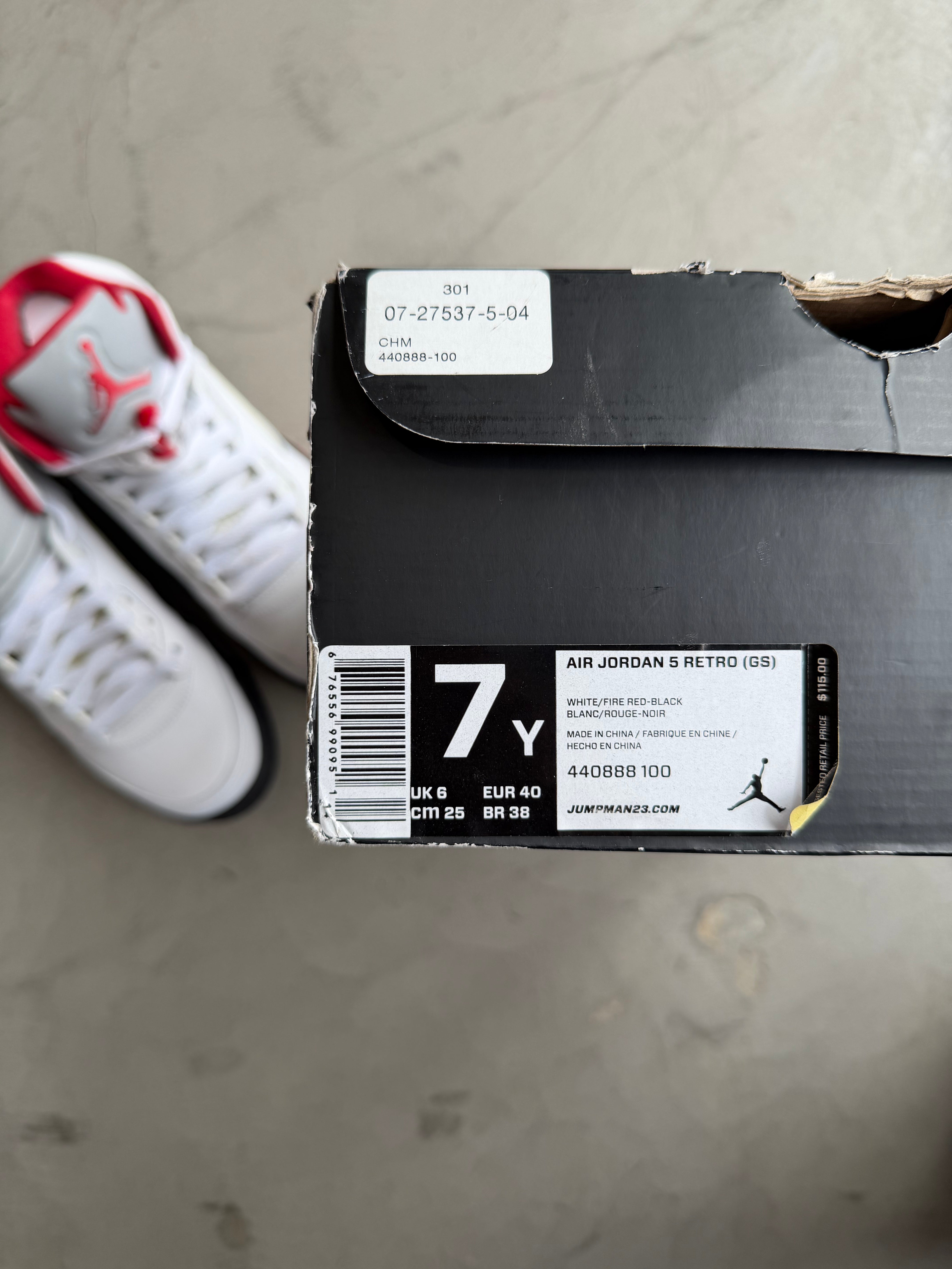 Jordan 5 Fire Red Sz. 7Y