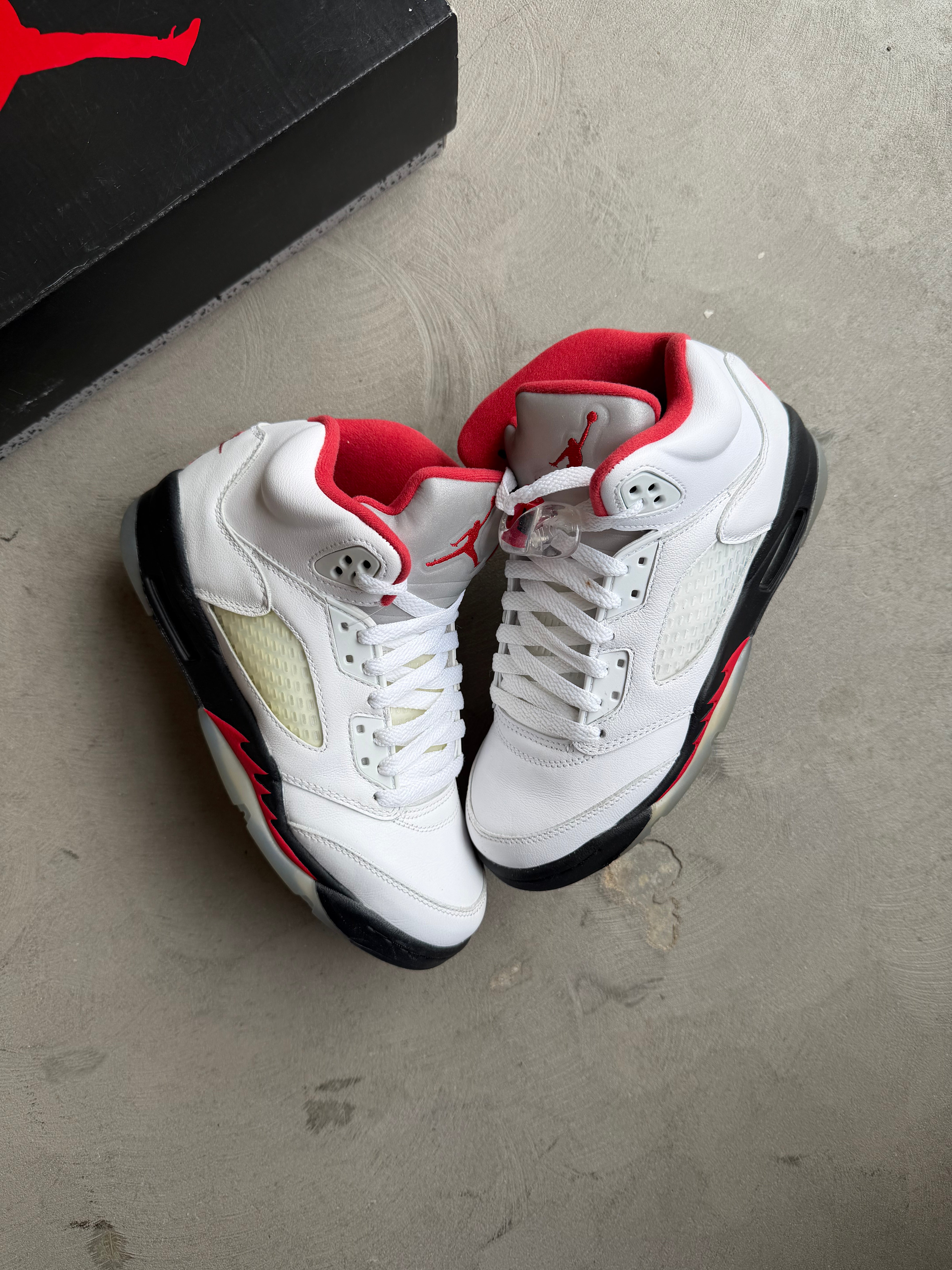 Jordan 5 Fire Red Sz. 5Y